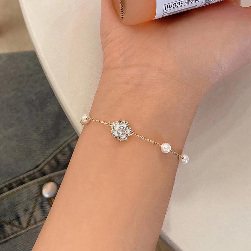 Pearl Flower Necklaces And Bracelets