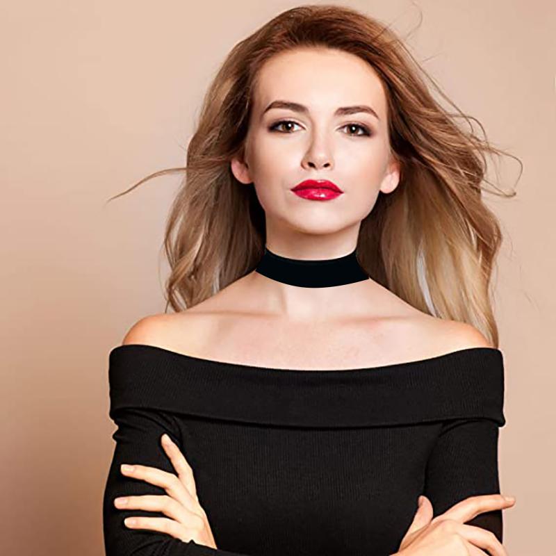 Simple Premium Black Velvet Swan-Neck Chocker
