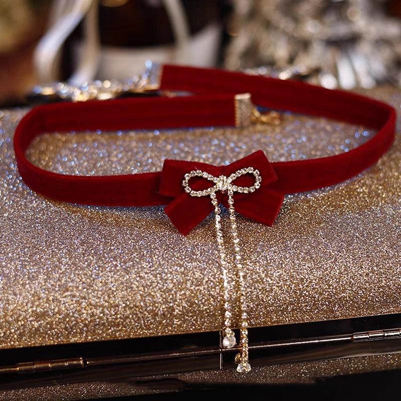 Vintage Red Velvet Imitation Diamond Chocker