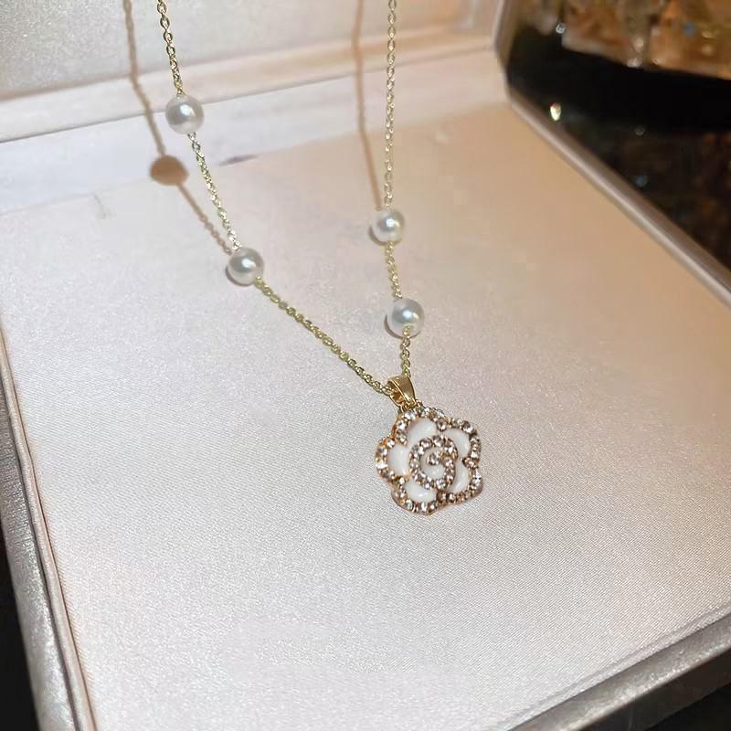 Pearl Flower Necklaces And Bracelets