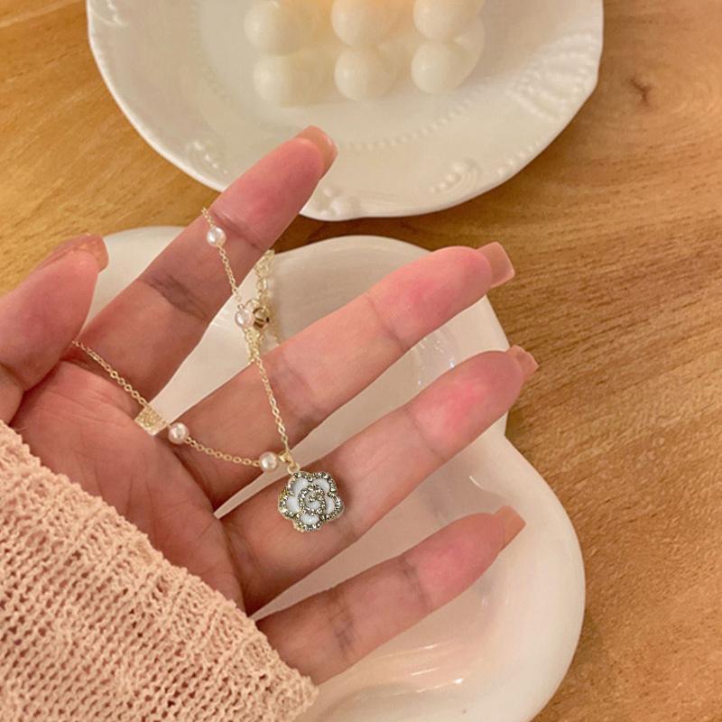 Pearl Flower Necklaces And Bracelets