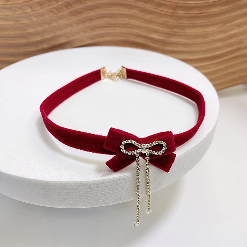 Vintage Red Velvet Imitation Diamond Chocker