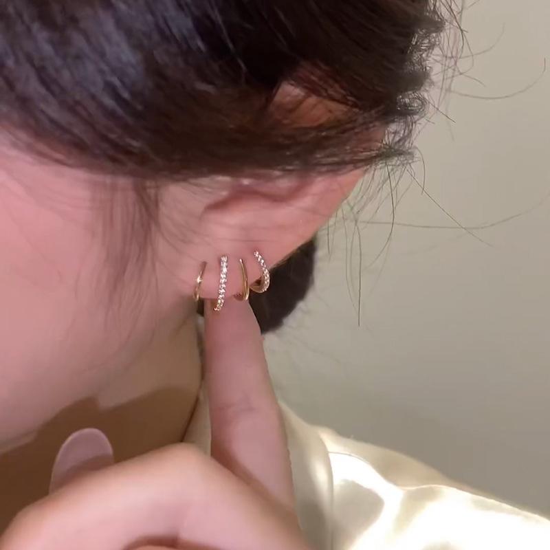 Twist Zircon Hoop Earrings