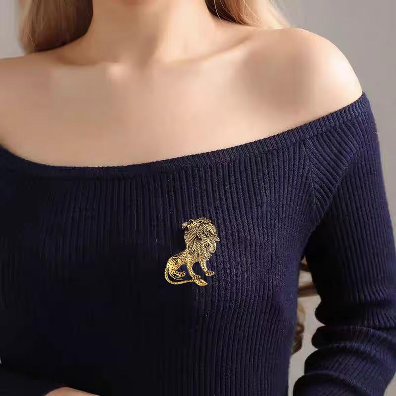 Gold Plated Lion King Brooch