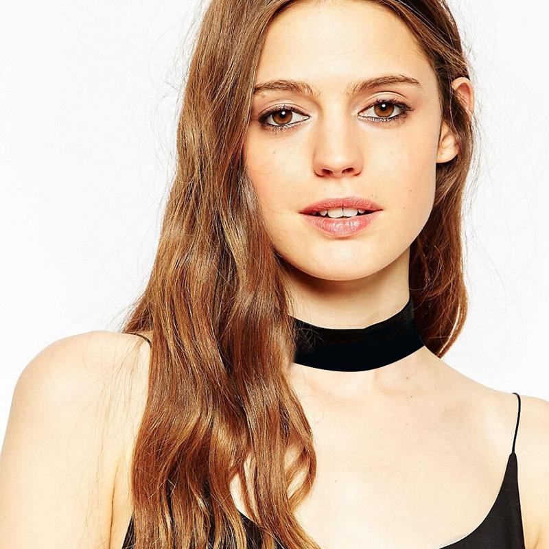 Simple Premium Black Velvet Swan-Neck Chocker