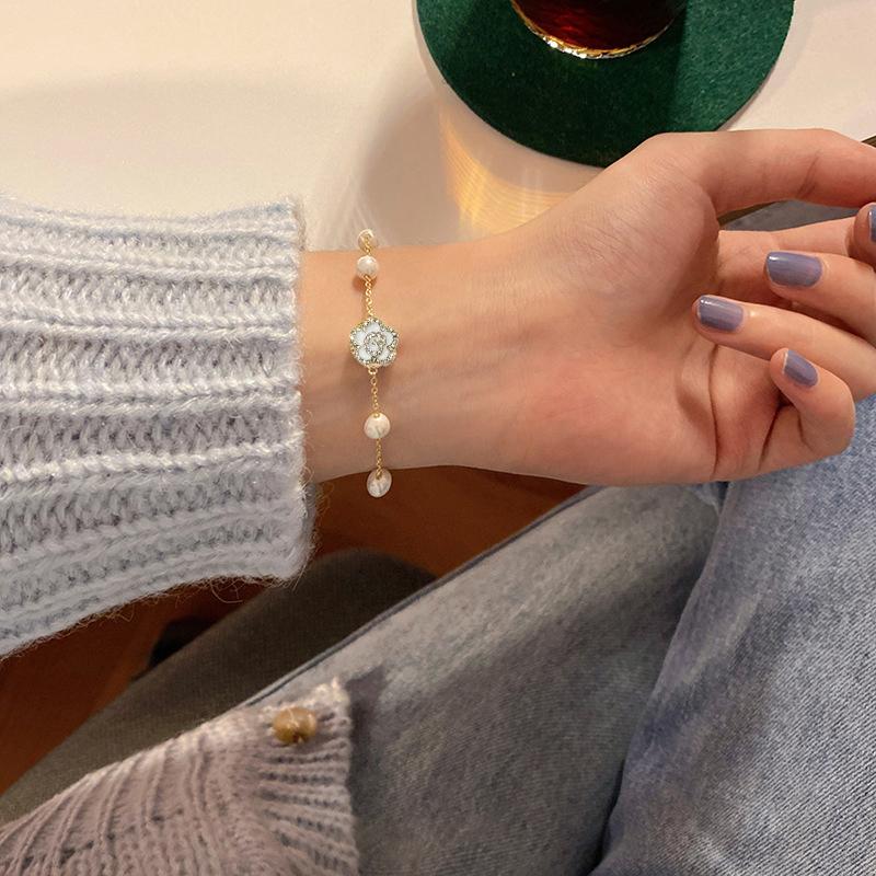 Pearl Flower Necklaces And Bracelets