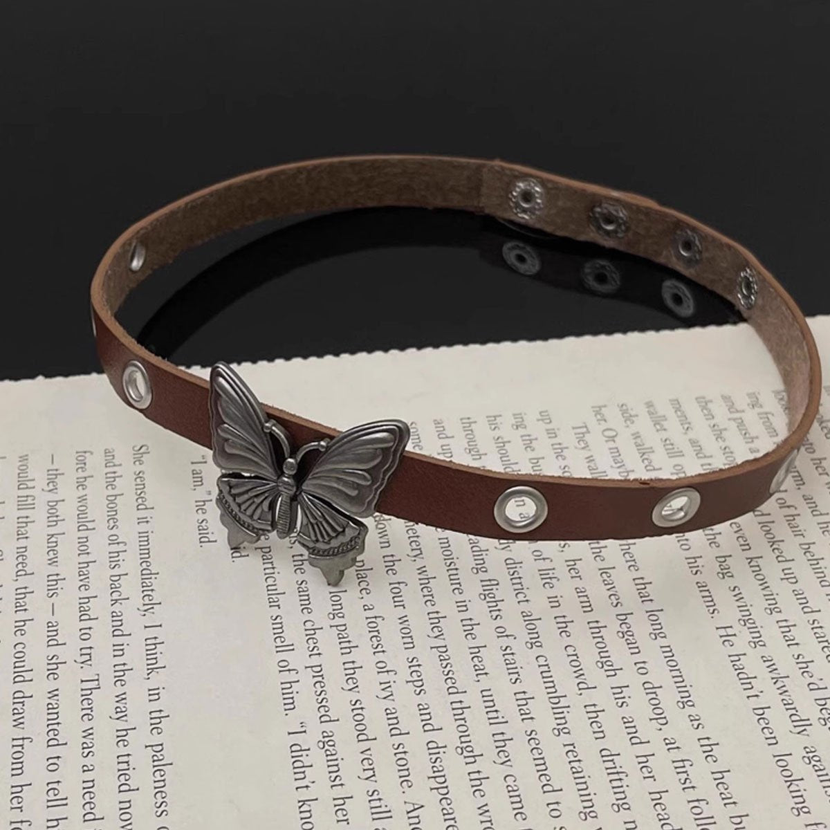 Vintage Gothic Choker with Leather Rope and Alloy Butterfly 