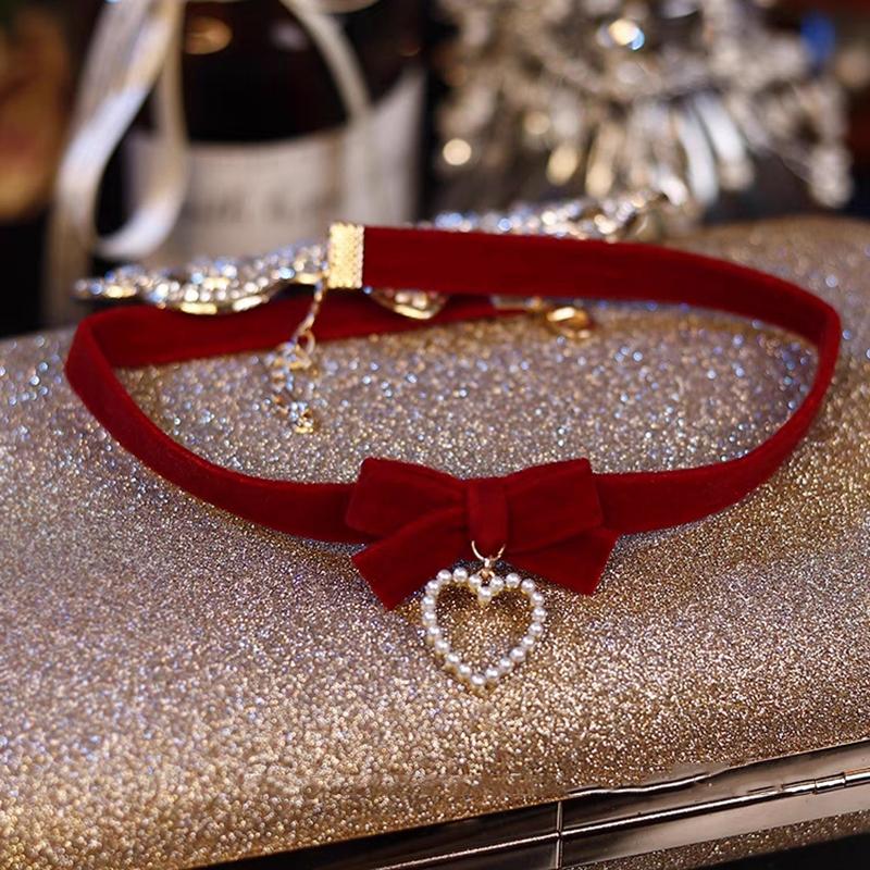 Vintage Red Velvet Imitation Diamond Chocker