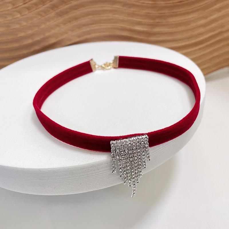 Vintage Red Velvet Imitation Diamond Chocker