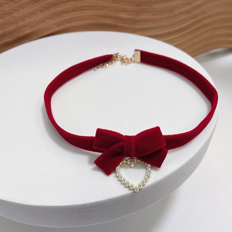 Vintage Red Velvet Imitation Diamond Chocker