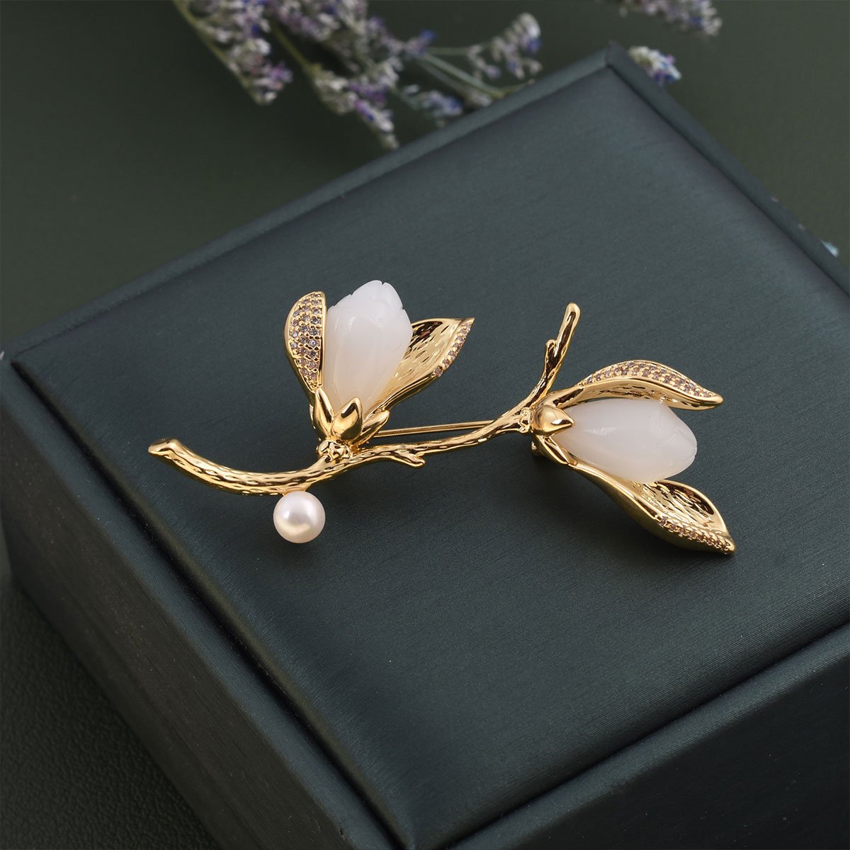 Elegant Floral Brooch Pin for Women with Rhinestone and Pearl Accents