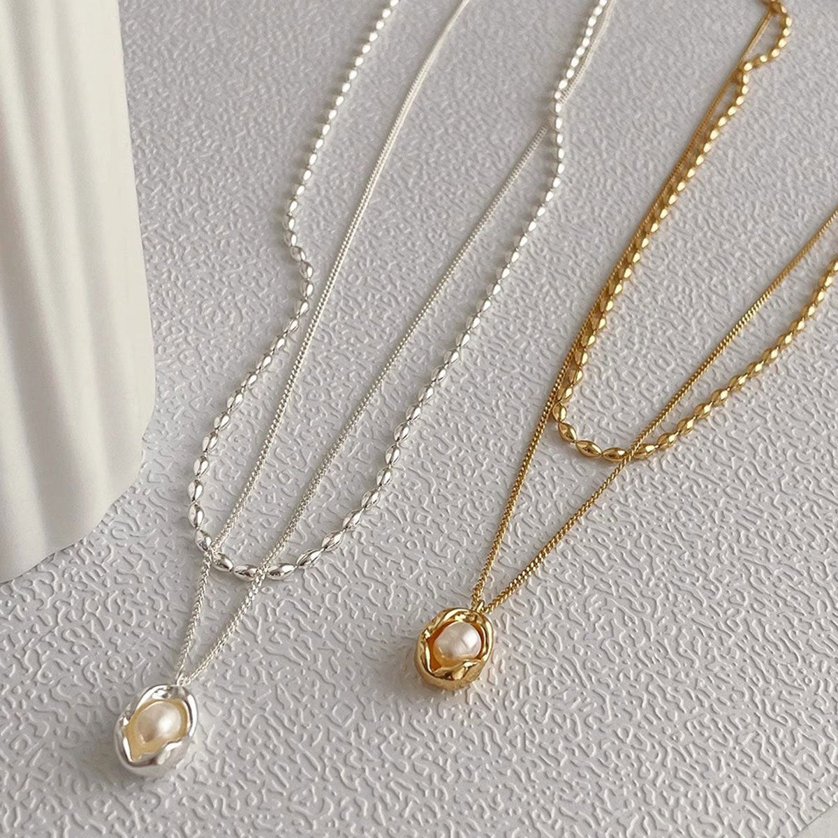 Dual-Layer Pearl Pendant Necklace